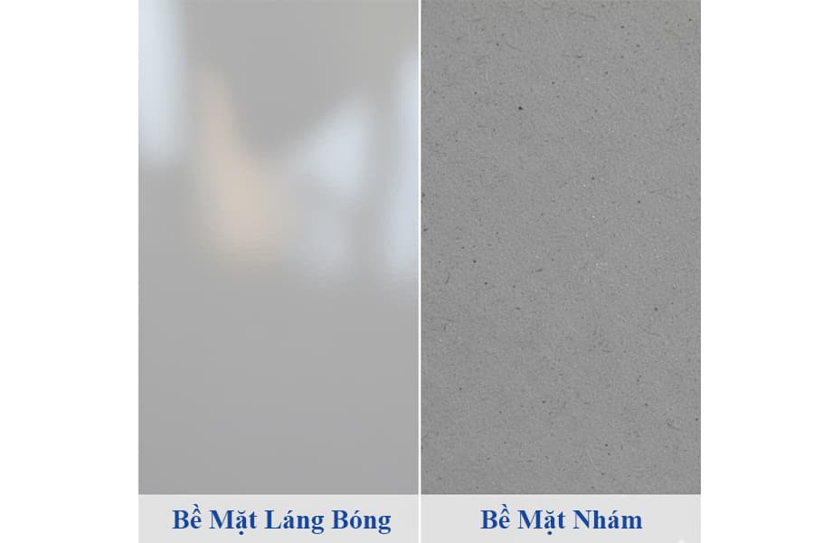 Ảnh: so sánh 2 bề mặt của giấy Ivory
